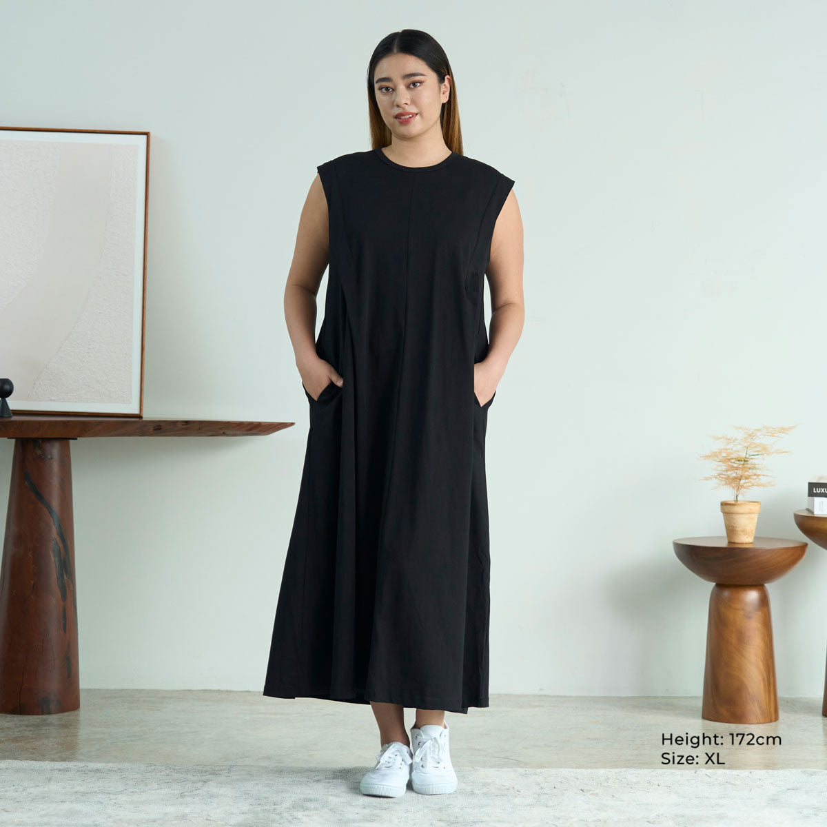 Relaxed Pleated Maxi Dress