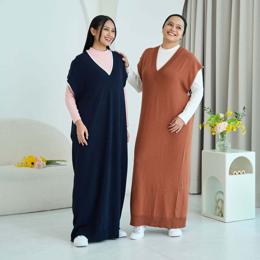 Relaxed-Fit Contrast Maxi Dress